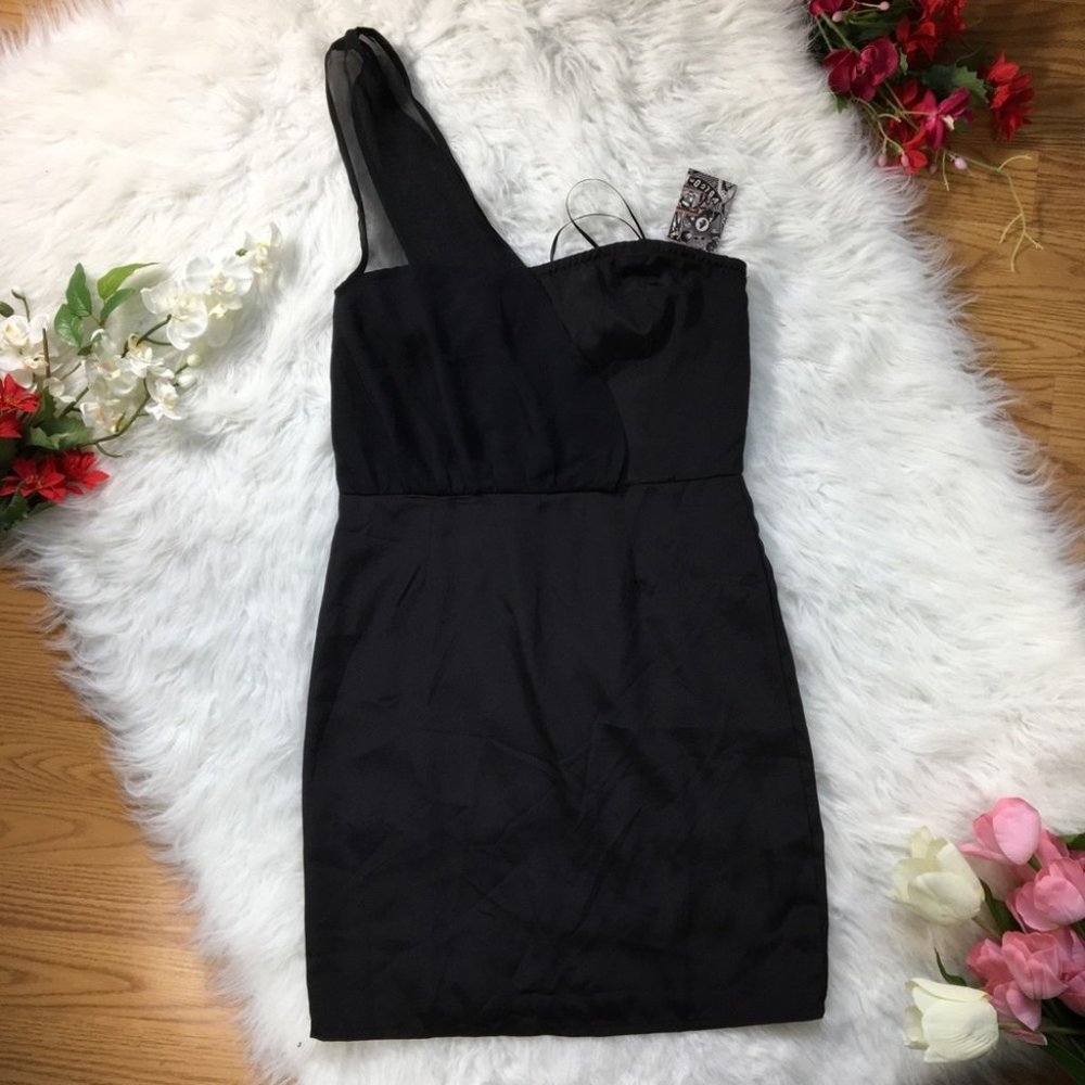 VOLCOM Party of Dots Dress (W1-174) ⁂
